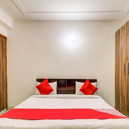 Готель Oyo 71597 The Shivaay Residency Ґурґаон Екстер'єр фото