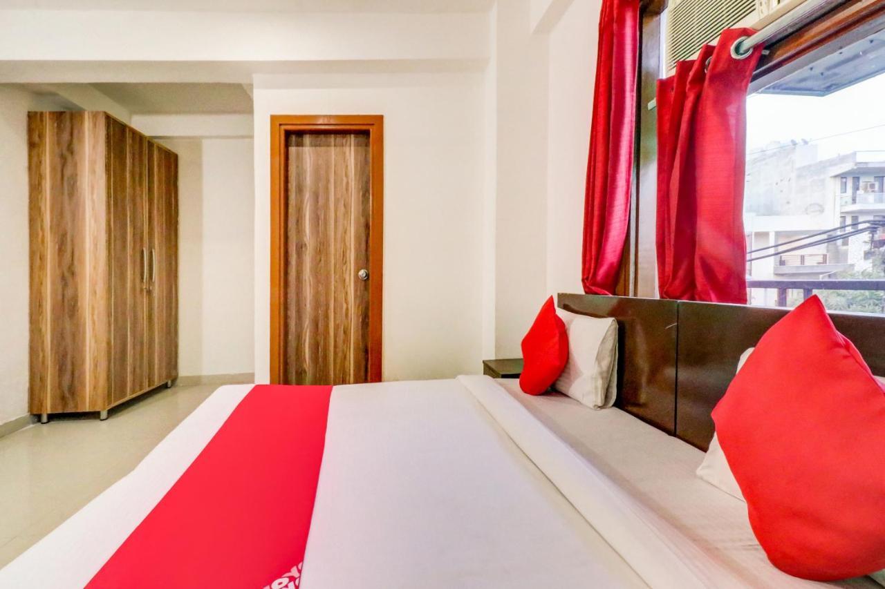 Готель Oyo 71597 The Shivaay Residency Ґурґаон Екстер'єр фото