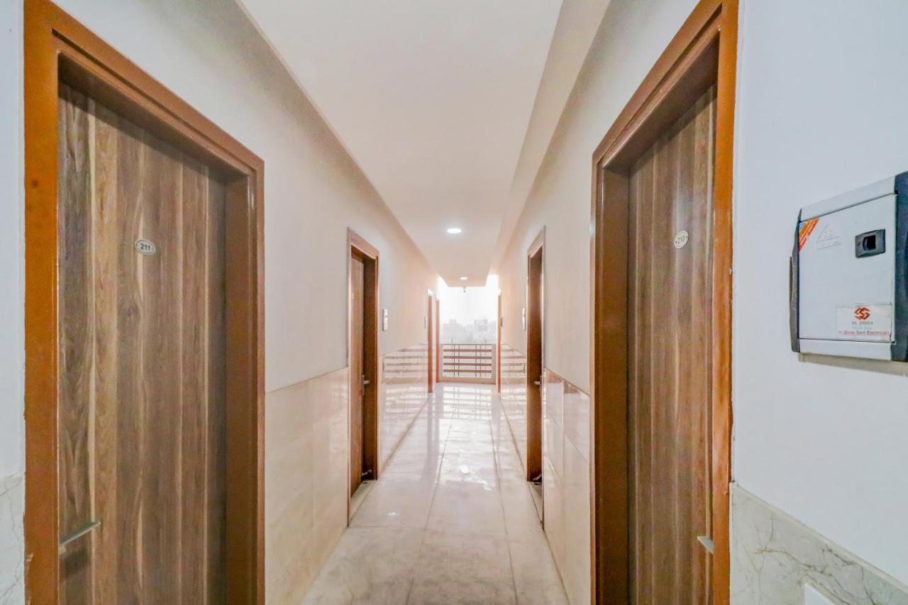 Готель Oyo 71597 The Shivaay Residency Ґурґаон Екстер'єр фото